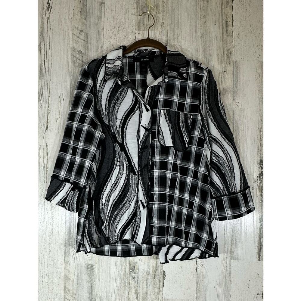 Ali Miles Button Up Top Size Petite Small Black White Plaid Mixed‎ Media